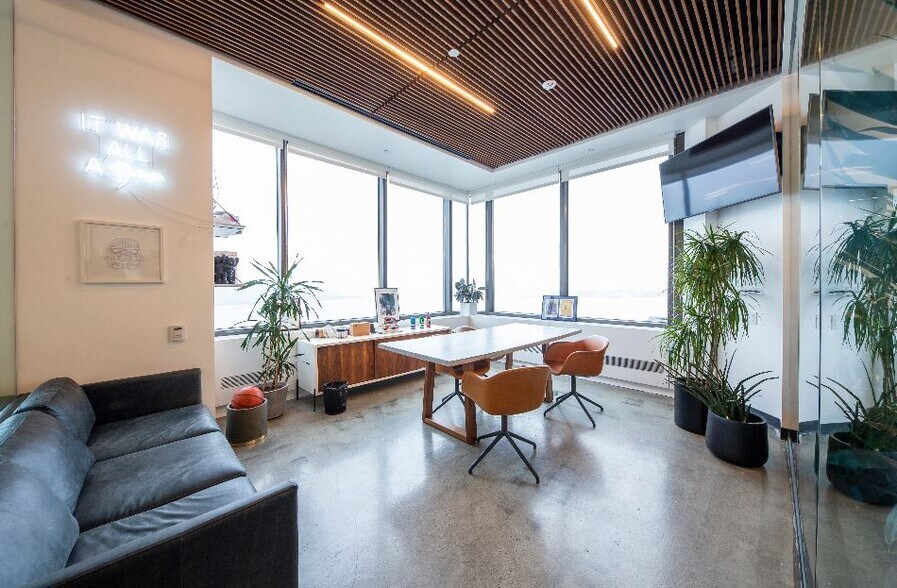 More Photos Of 32 Old Slip, New York Office For Lease
