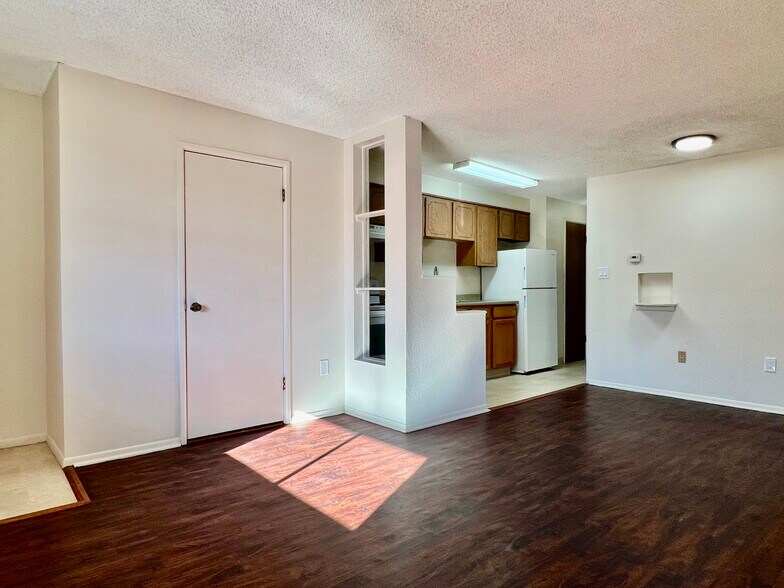 More Photos Of 3300 S Clarkson St, Englewood Apartments For Sale