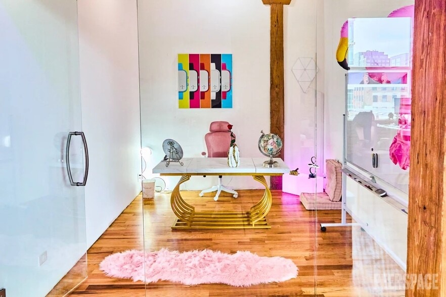 More Photos Of 210 N Racine Ave, Chicago Office For Lease