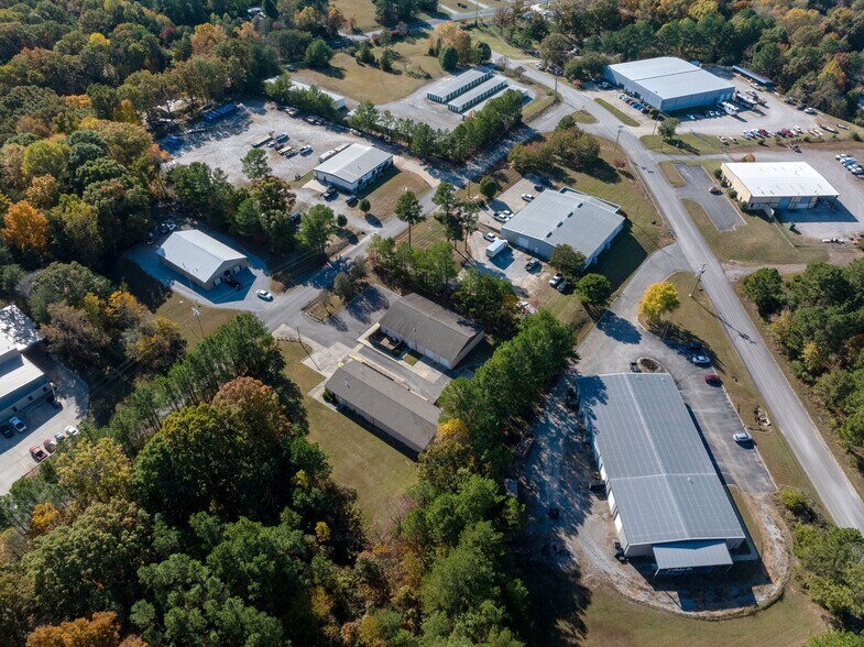 More Photos Of 7107 Juniper Rd, Fairview Showroom For Sale