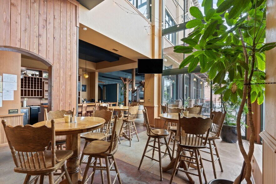 More Photos Of 102 S 1st Ave, Sandpoint Storefront Retail Office For Sale