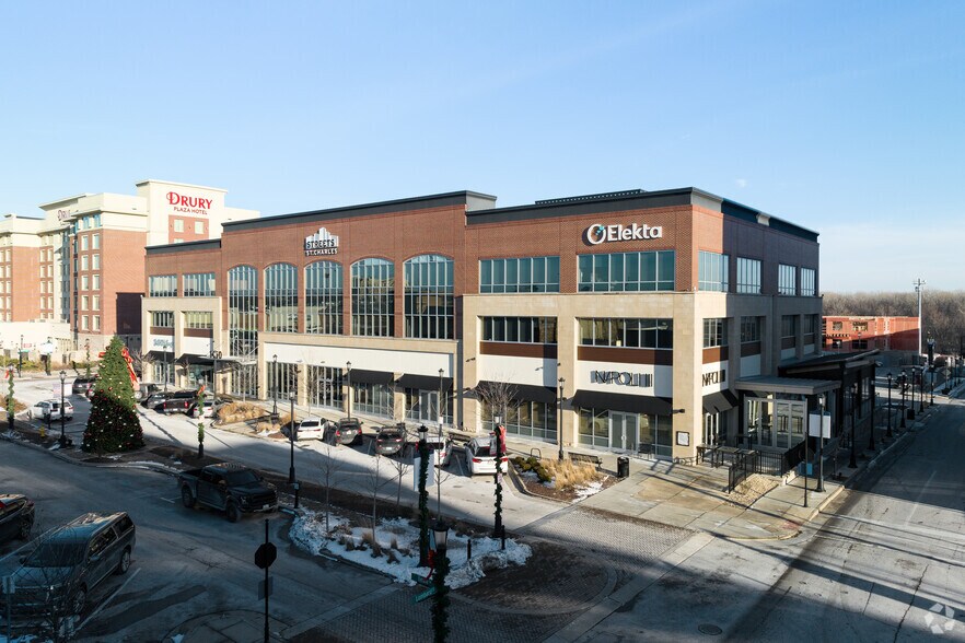 More Photos Of 1450 Beale St, Saint Charles Office For Lease