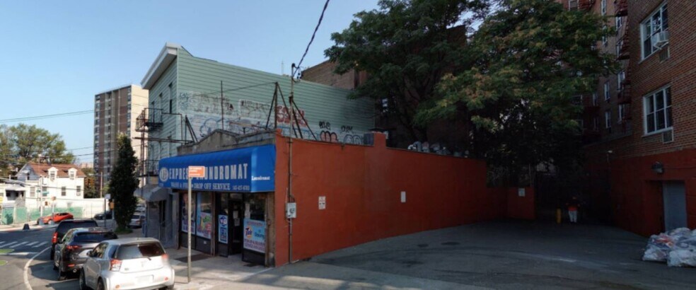 More Photos Of 3320 Fort Independence St, Bronx Freestanding For Sale
