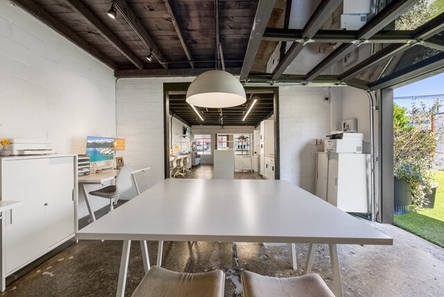 More Photos Of 1630 Aviation Blvd, Redondo Beach Loft Creative Space For Sale