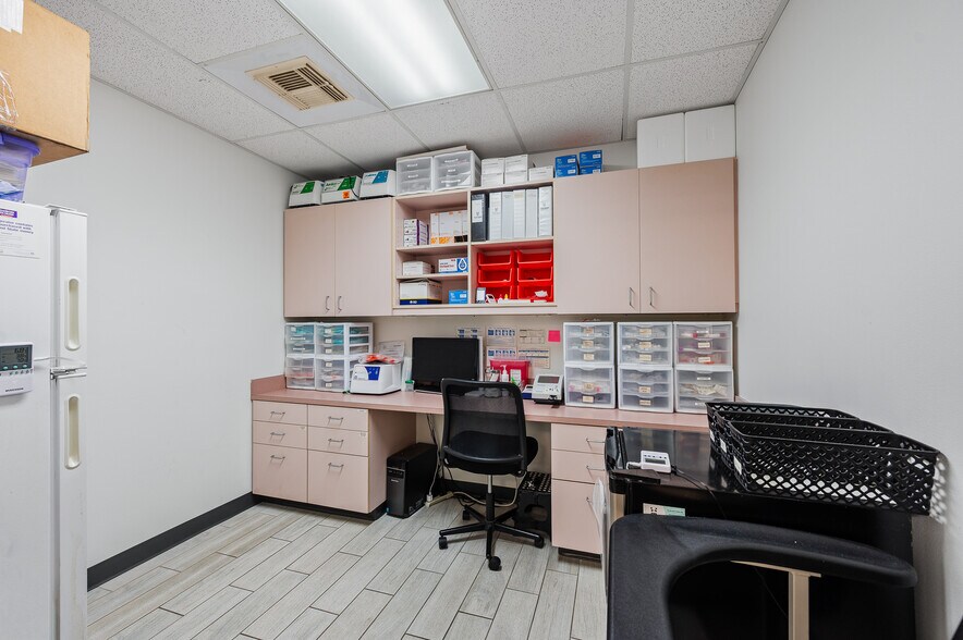 More Photos Of 3339 Fairview St, Pasadena Medical For Lease