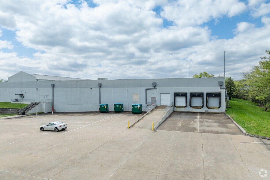 More Photos Of 5720 Crossings Blvd, Antioch Office For Lease