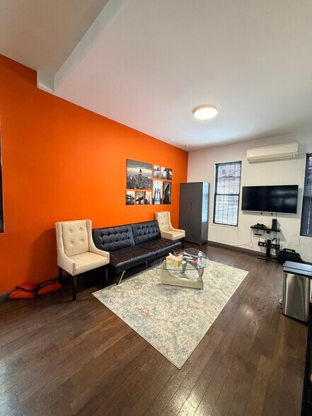 More Photos Of 30-69 Steinway St, Astoria Storefront Retail Office For Lease
