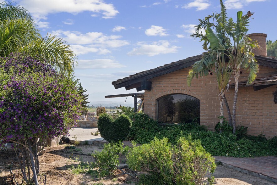 More Photos Of 41220 Calle Contento, Temecula Winery Vineyard For Sale