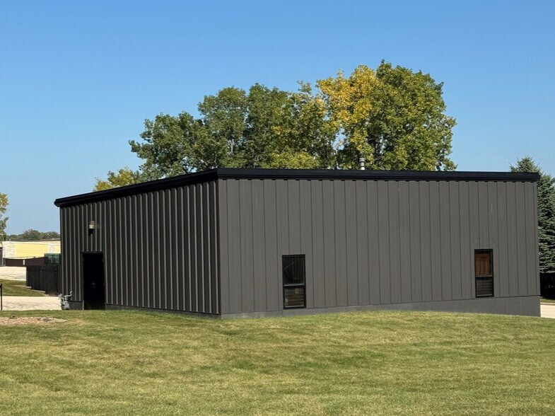 More Photos Of 2985 S Ridge Rd, Green Bay Medical For Lease