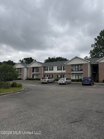More Photos Of 2403 Eden St, Pascagoula Apartments For Sale
