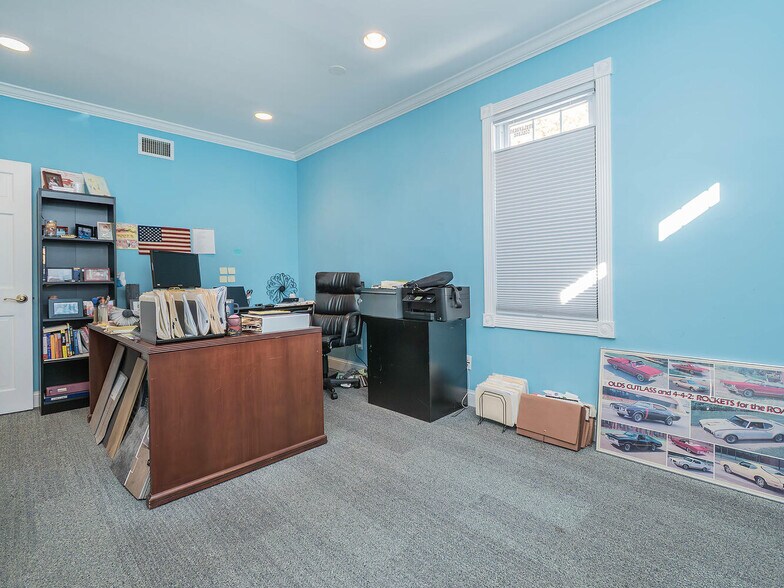 More Photos Of 17 S Maryland Ave, Port Washington Loft Creative Space For Sale