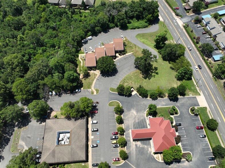 More Photos Of 106 Ridgeway St, Hot Springs National Park Office For Lease