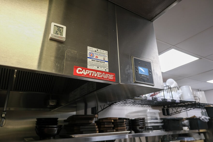 More Photos Of 220 E Coffee St, Greenville Restaurant For Lease
