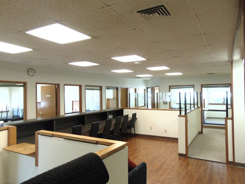 More Photos Of 1051 Mangrove Ave, Chico Office For Lease