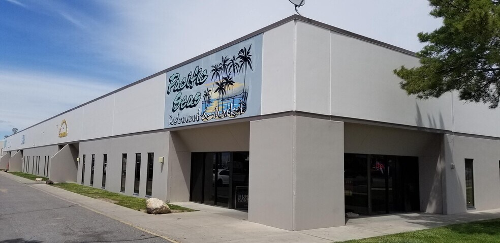 More Photos Of 1151 S Redwood Rd, Salt Lake City Showroom For Lease