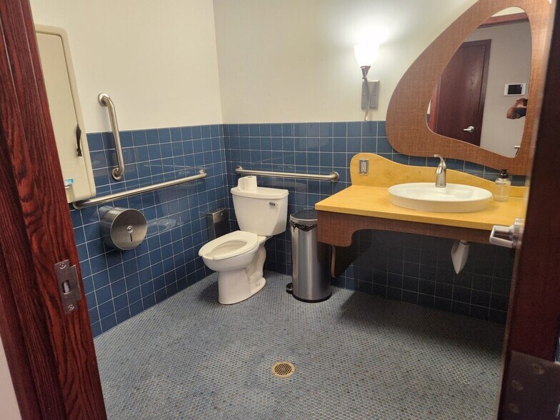 More Photos Of 3340 Sherman Ct, Eagan Medical For Sale