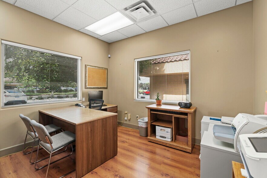 More Photos Of 530 Hammill Ln, Reno Office For Lease