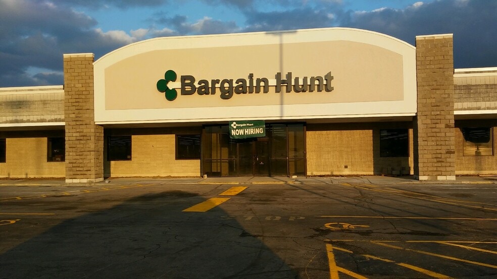 More Photos Of 8336 Springboro Pike, Miamisburg General Retail For Lease
