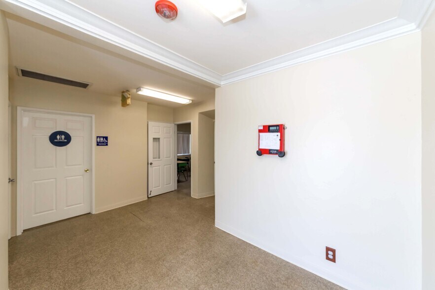 More Photos Of 1555 W Commonwealth Ave, Fullerton Office For Lease