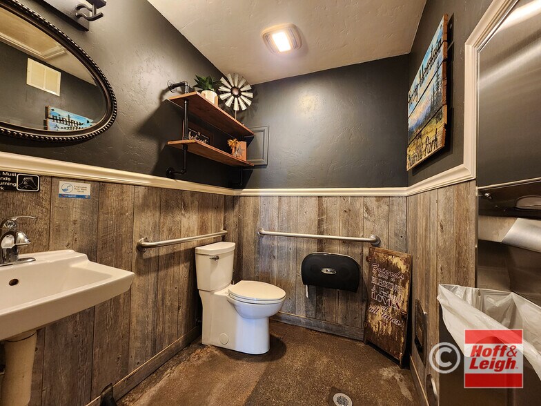 More Photos Of 1416 Argentine St, Georgetown General Retail For Lease