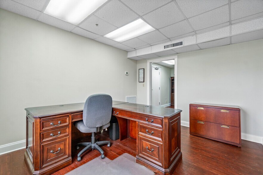 More Photos Of 120 S Olive Ave, West Palm Beach Office Residential For Sale