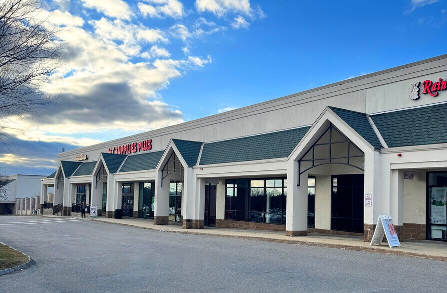 More Photos Of 311-333 Massachusetts Ave, Lunenburg Unknown For Lease