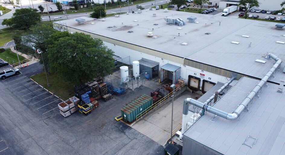 More Photos Of 250 S Hicks Rd, Palatine Manufacturing For Sale