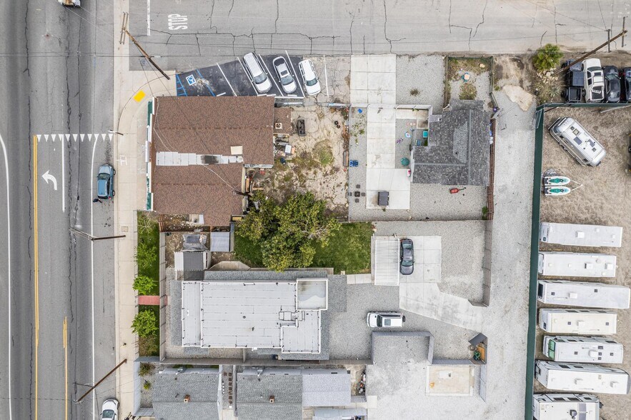 More Photos Of 1840 Mentone Blvd, Mentone Storefront Retail Residential For Sale