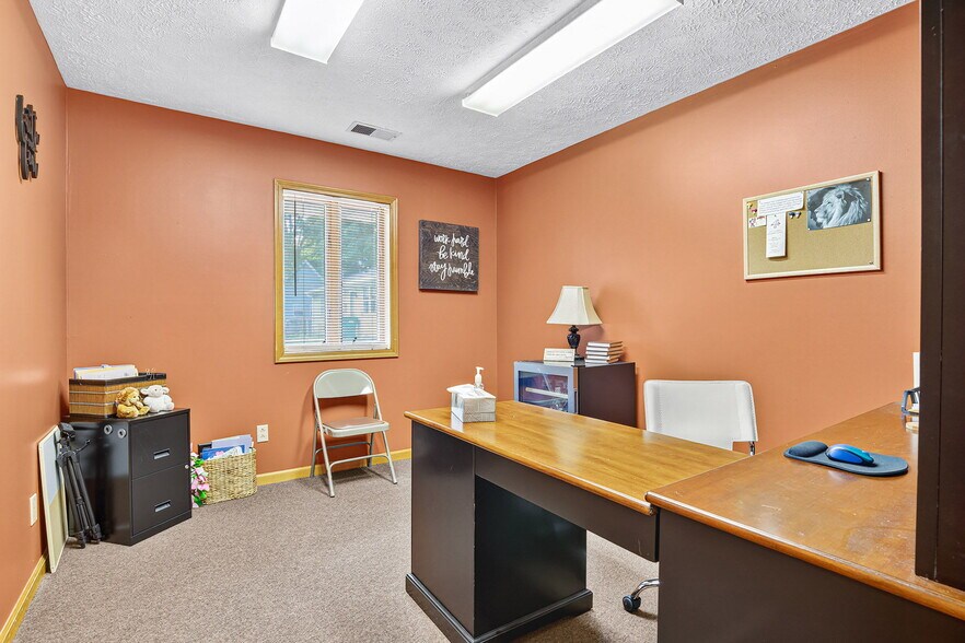 More Photos Of 1301 S Meridian St, Lebanon Religious Facility For Sale