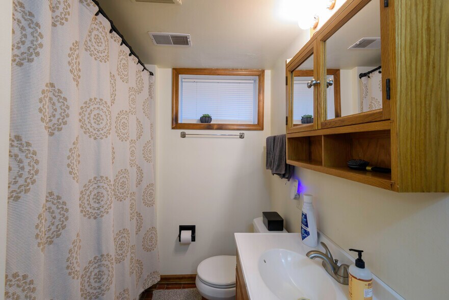 More Photos Of 166 Rosehill Ave, West Grove Multifamily For Sale