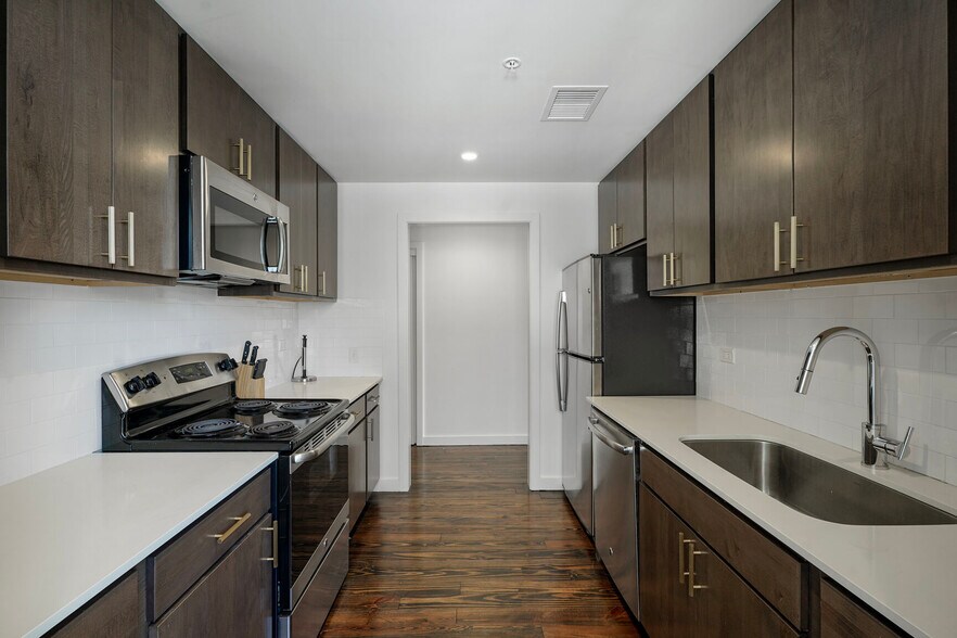 More Photos Of 234 Loyola Ave, New Orleans Apartments For Sale