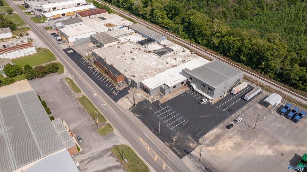 More Photos Of 2807 Gault Ave N, Fort Payne Warehouse For Lease