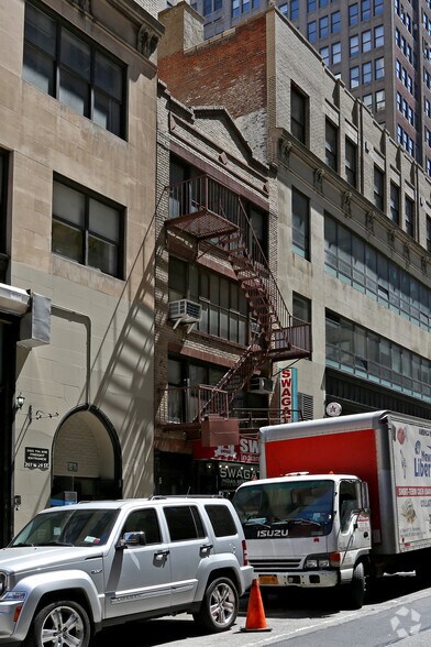 More Photos Of 205 W 29th St, New York Loft Creative Space For Lease
