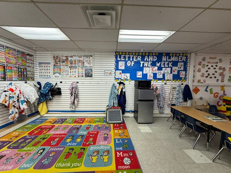 More Photos Of 118 W Boylston St, Worcester Freestanding For Sale