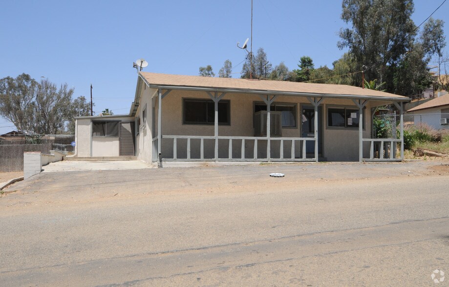 More Photos Of 23960 Norma Dr, Canyon Lake Storefront Retail Residential For Sale