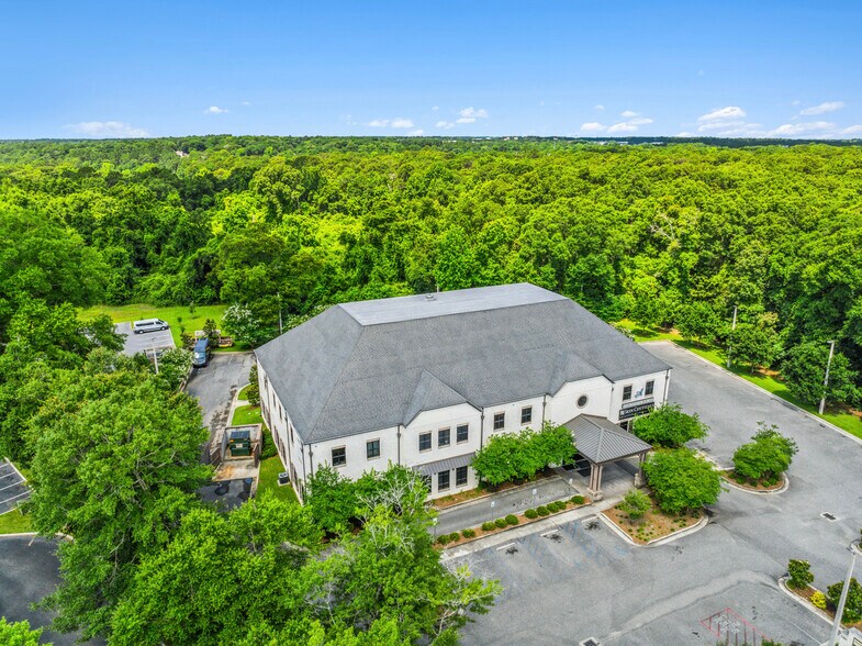 More Photos Of 580 Providence Park Dr E, Mobile Medical For Sale