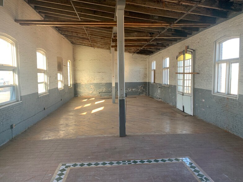 More Photos Of 1930 E Huntingdon St, Philadelphia Warehouse For Lease