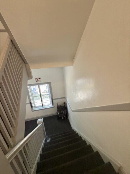 More Photos Of 6215 N Washtenaw Ave, Chicago Apartments For Sale