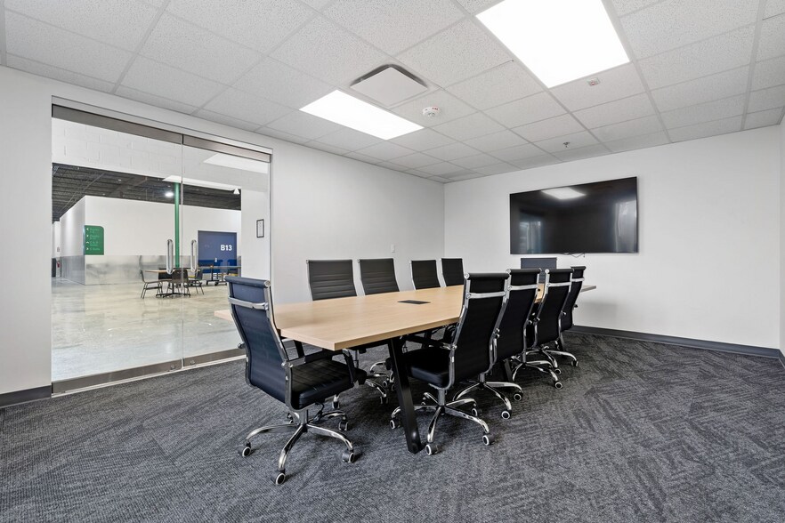 More Photos Of 1700 Marietta Blvd NW, Atlanta Warehouse For Lease