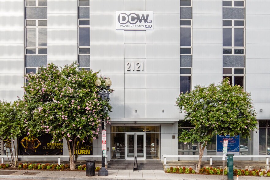 More Photos Of 2121 Wisconsin Ave NW, Washington Office For Lease