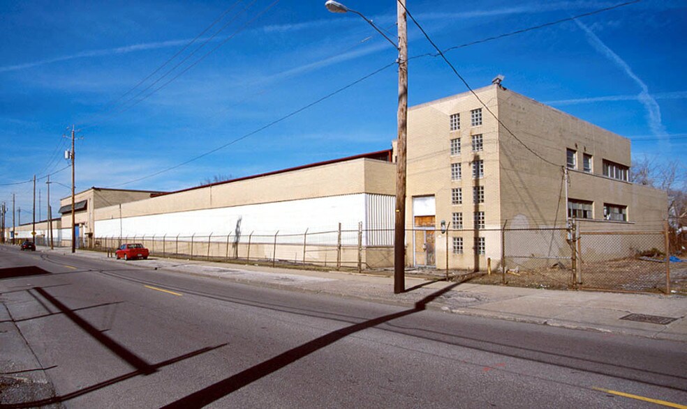 More Photos Of 1725-1769 London Rd, Cleveland Warehouse For Sale