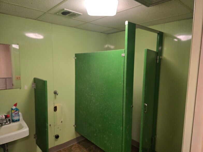 More Photos Of 115 Spring St, Newton Apartments For Sale