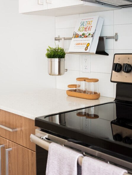 More Photos Of 190 Pleasant St, Malden Apartments For Lease