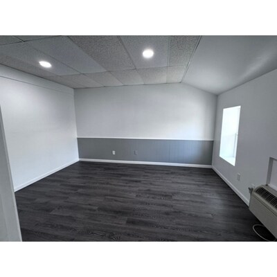 More Photos Of 400 N Main St, Princeton Office For Sale