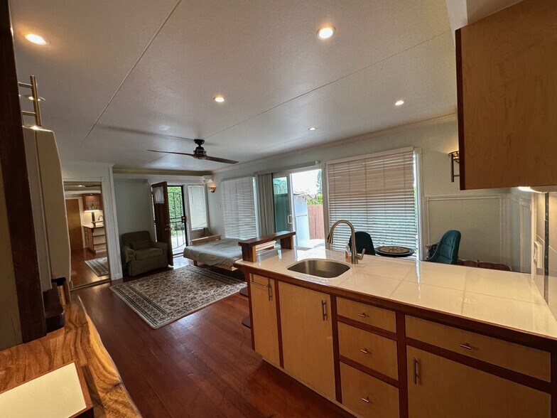 More Photos Of 3135 Lower Kula Rd, Kula Storefront Retail Office For Sale