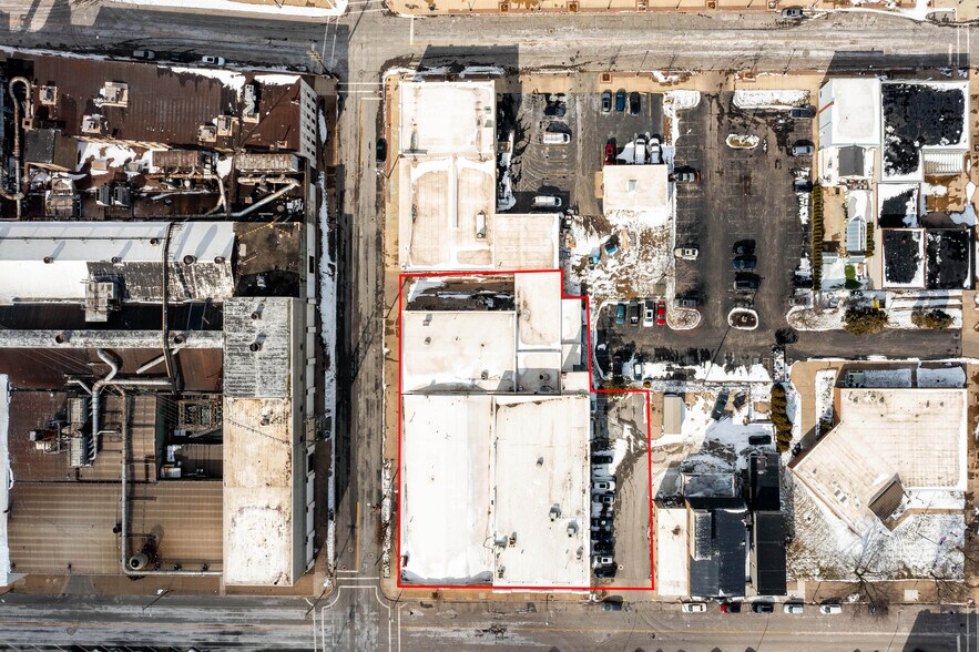 More Photos Of 419 W Market St, Sandusky Light Distribution For Sale