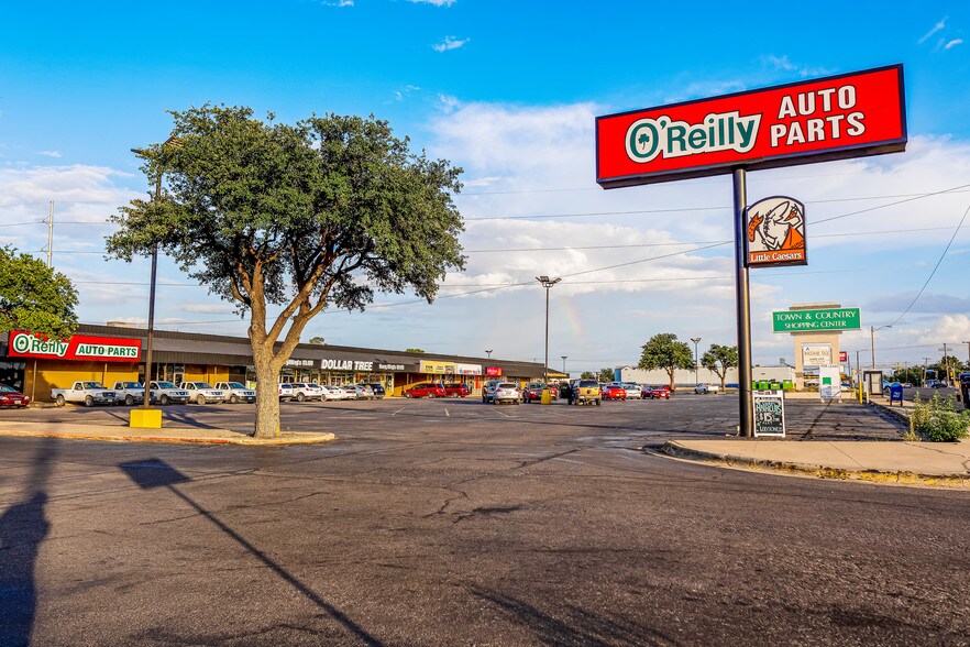 More Photos Of 1000-1108 N Midkiff Rd, Midland Unknown For Lease