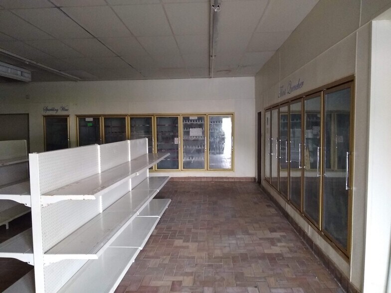 More Photos Of 1637 Stockbridge Rd, Jonesboro Storefront Retail Office For Sale