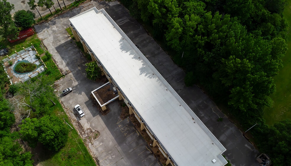 More Photos Of 6020 Shelby Oaks Dr, Memphis Hotel For Sale