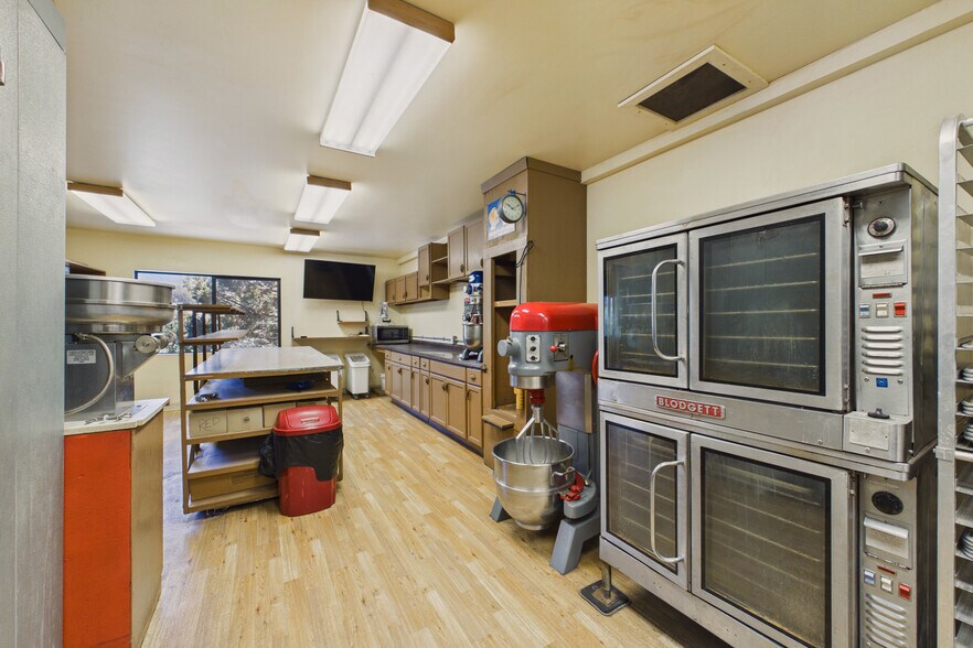 More Photos Of 949 Highway 82, Mountain Park Storefront Retail Residential For Sale